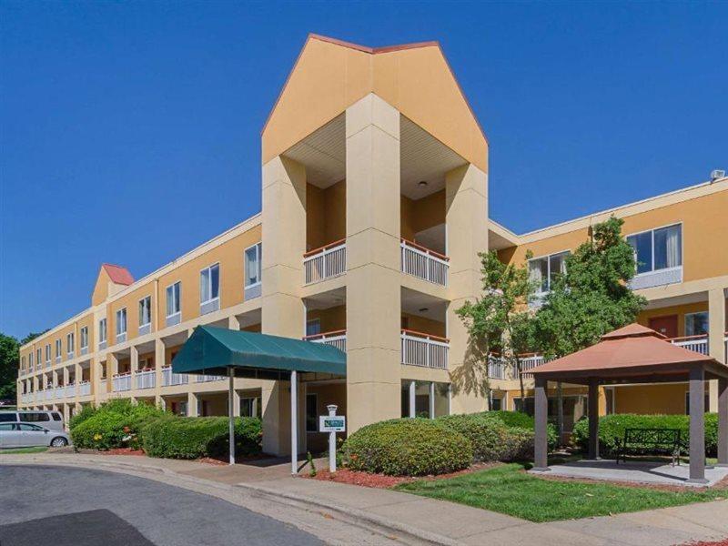 Surestay Plus Hotel By Best Western Durham Medical Center Exteriér fotografie